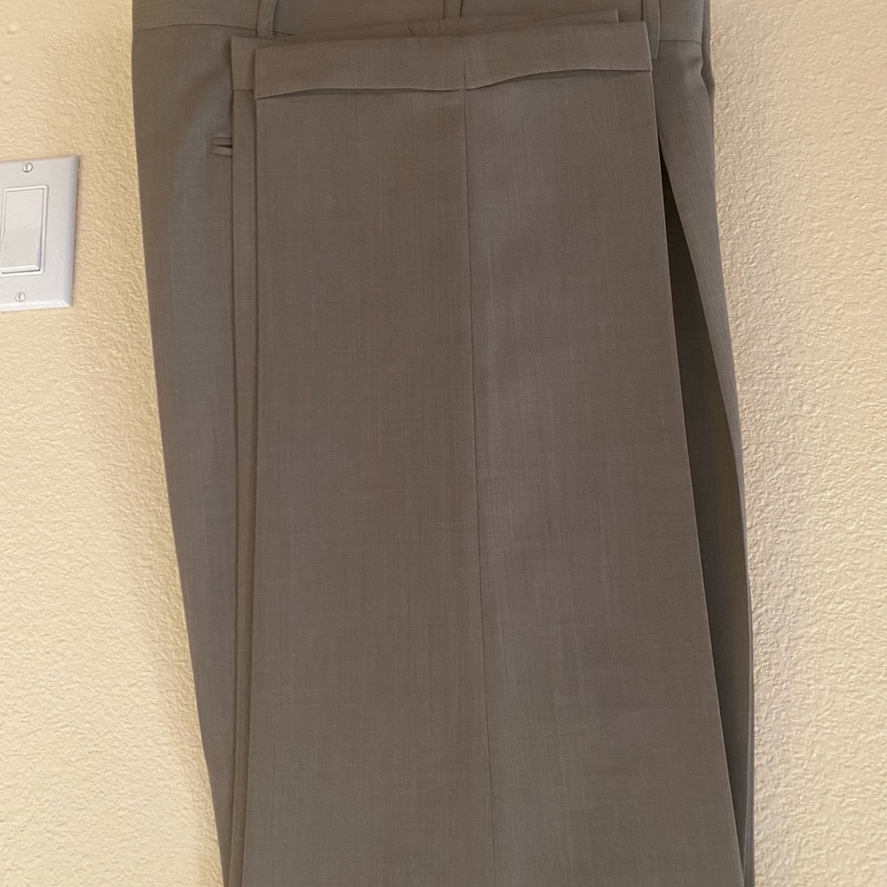 Haggar Brown Slacks - Picture 5 of 10